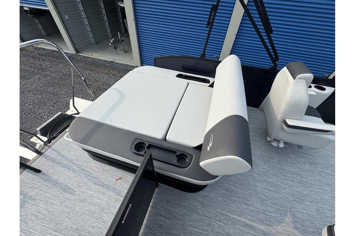 2026 Bennington 22 SSB-SPS