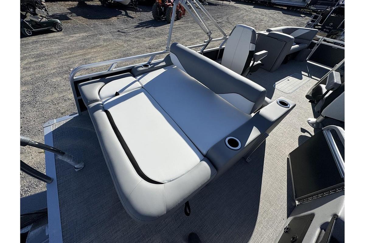 2025 Avalon Venter 85 Versatile Rear Bench