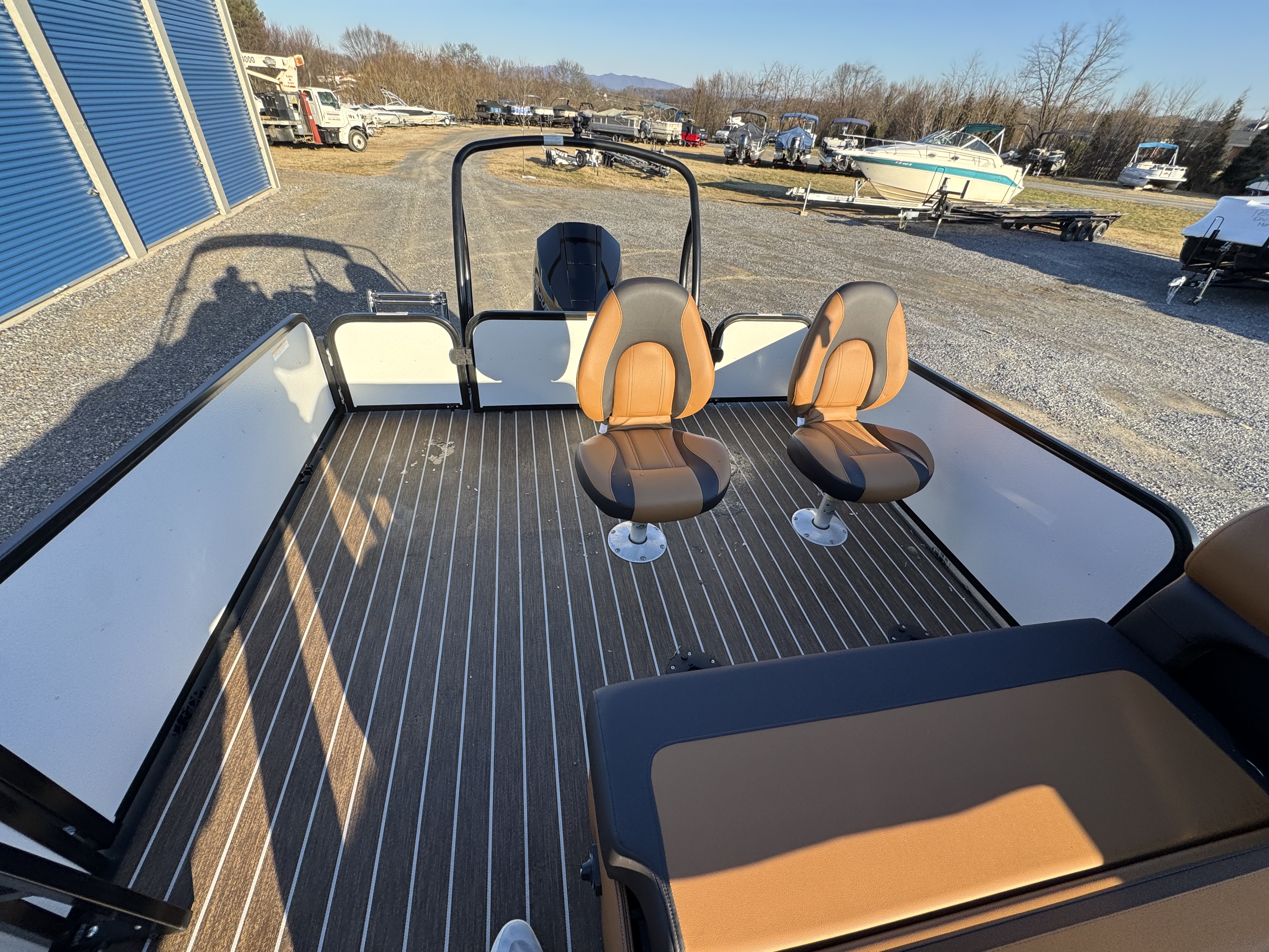 2026 Premier 230 SunSation RS (Rear Social)