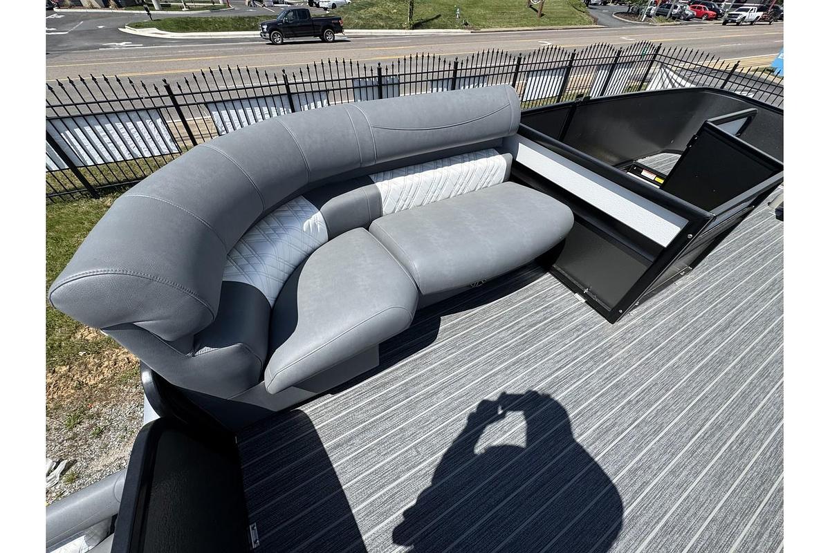 2025 Premier Escalante 330