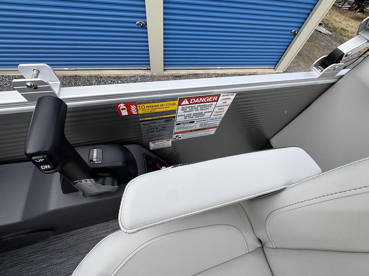 2026 Bennington 22 SSR