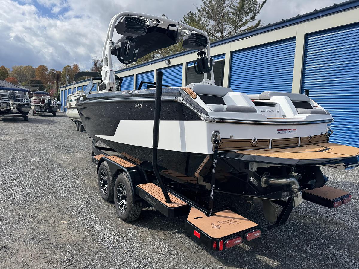 Used 2025 Nautique Super Air GS22