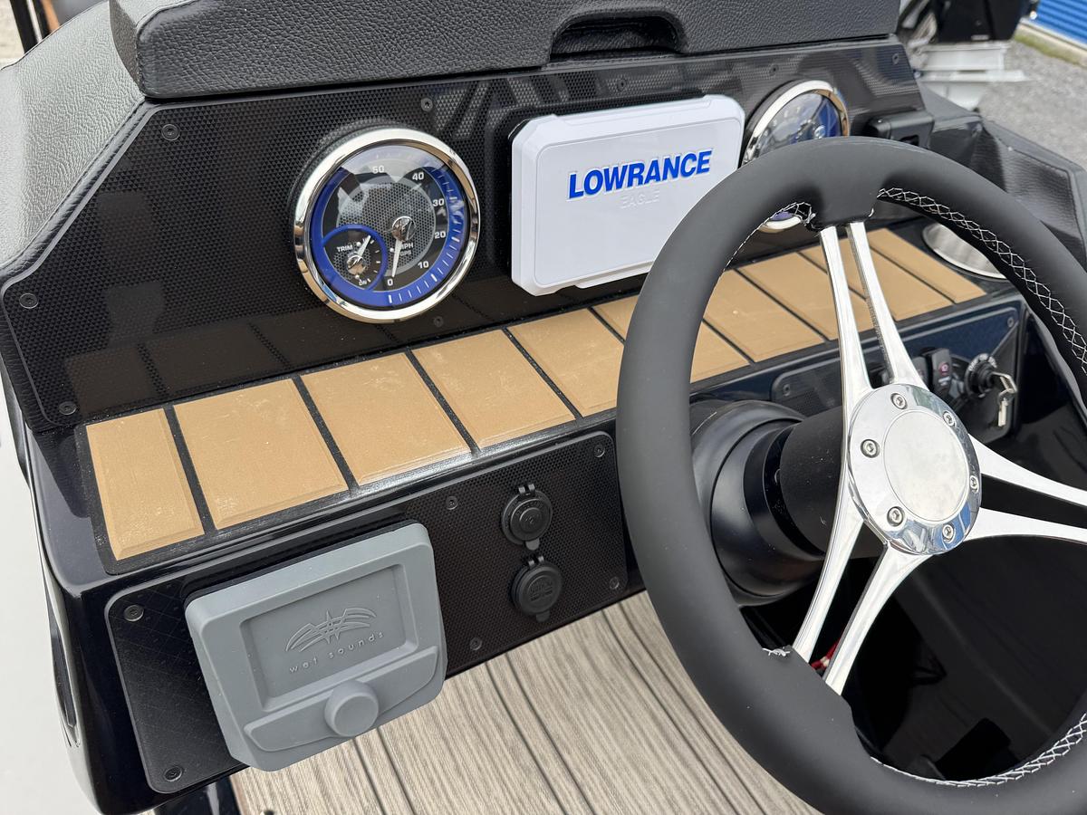 2026 Premier 230 SunSation Angler