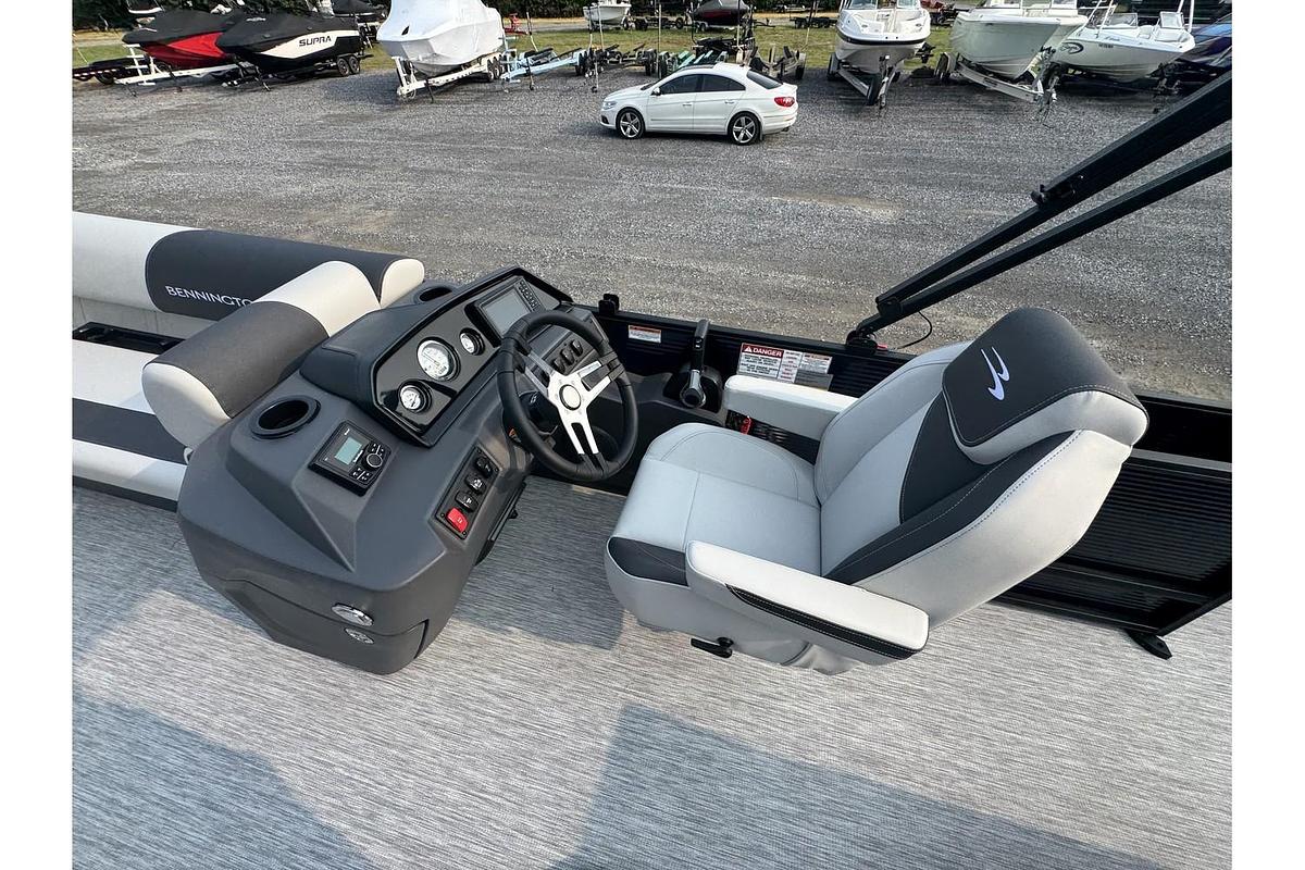 2026 Bennington 22 SSB-SPS