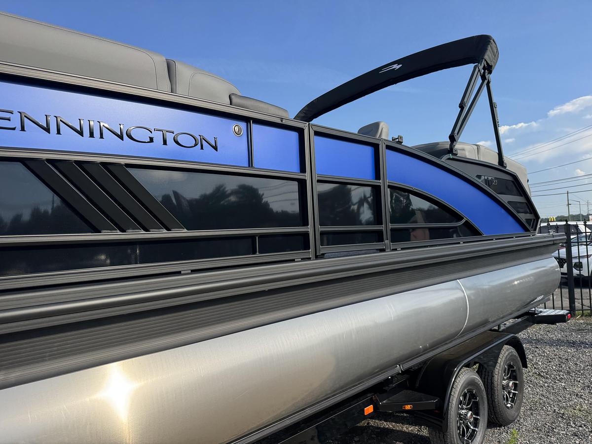 2027 Bennington 23 MFB