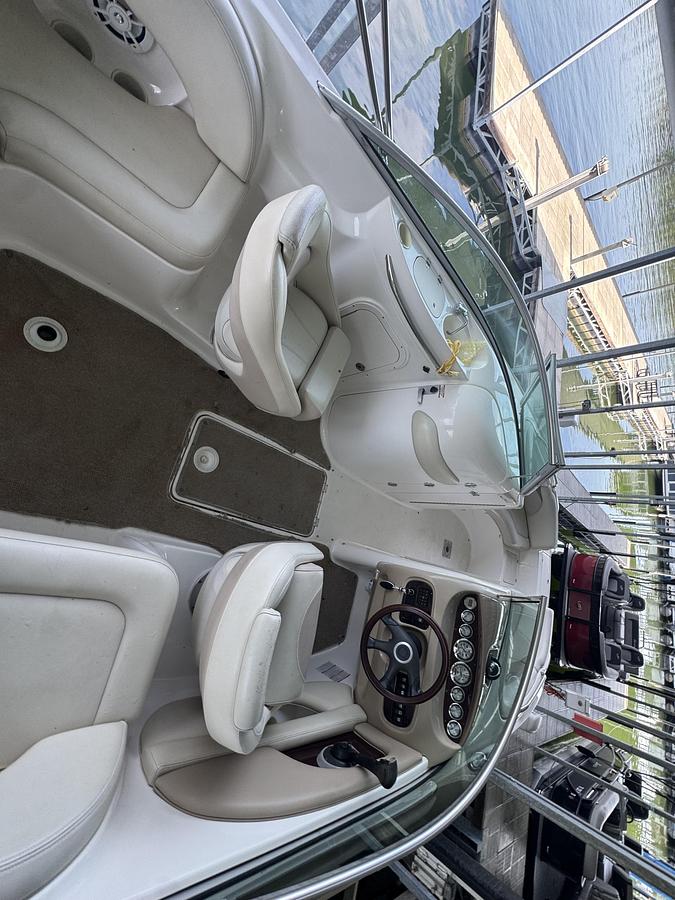 Used 2004 Chaparral 236 Sunesta
