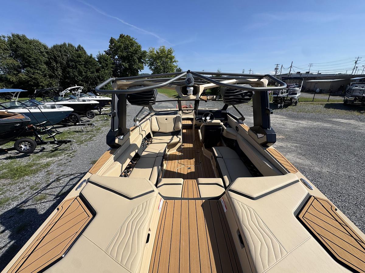 2026 Nautique Super Air Nautique G23