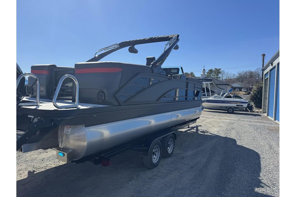 2025 Bennington 24 MFB