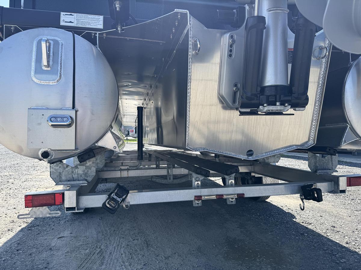 2026 Premier 250 Solaris Rear Social