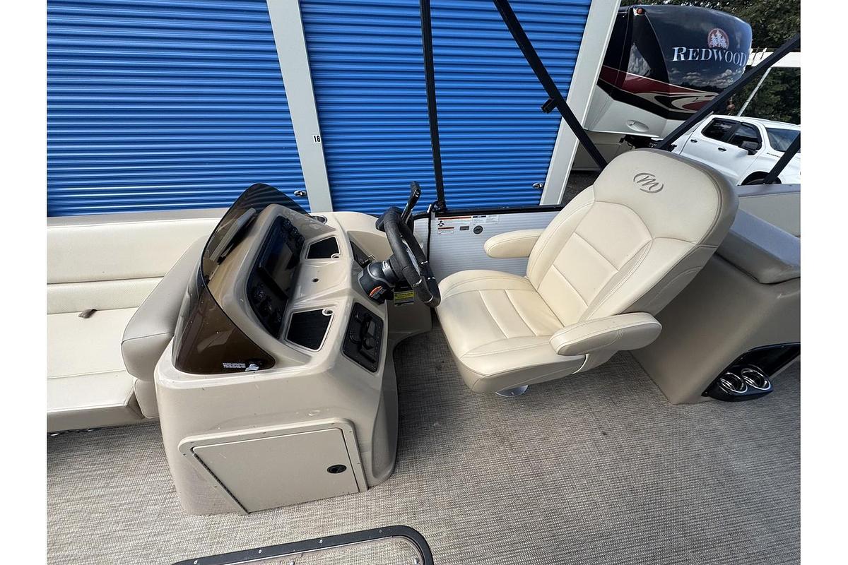 Used 2022 Manitou 23 Aurora LE RF VP II