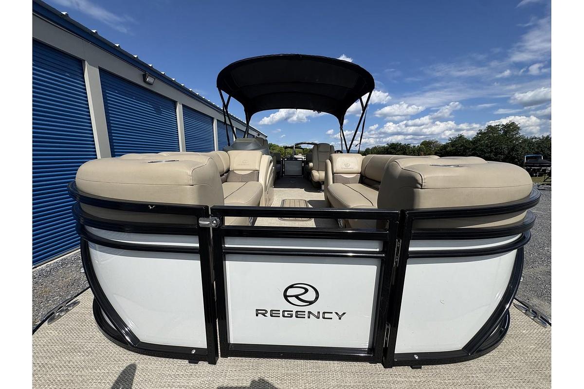 Used 2020 Regency 230 DL3