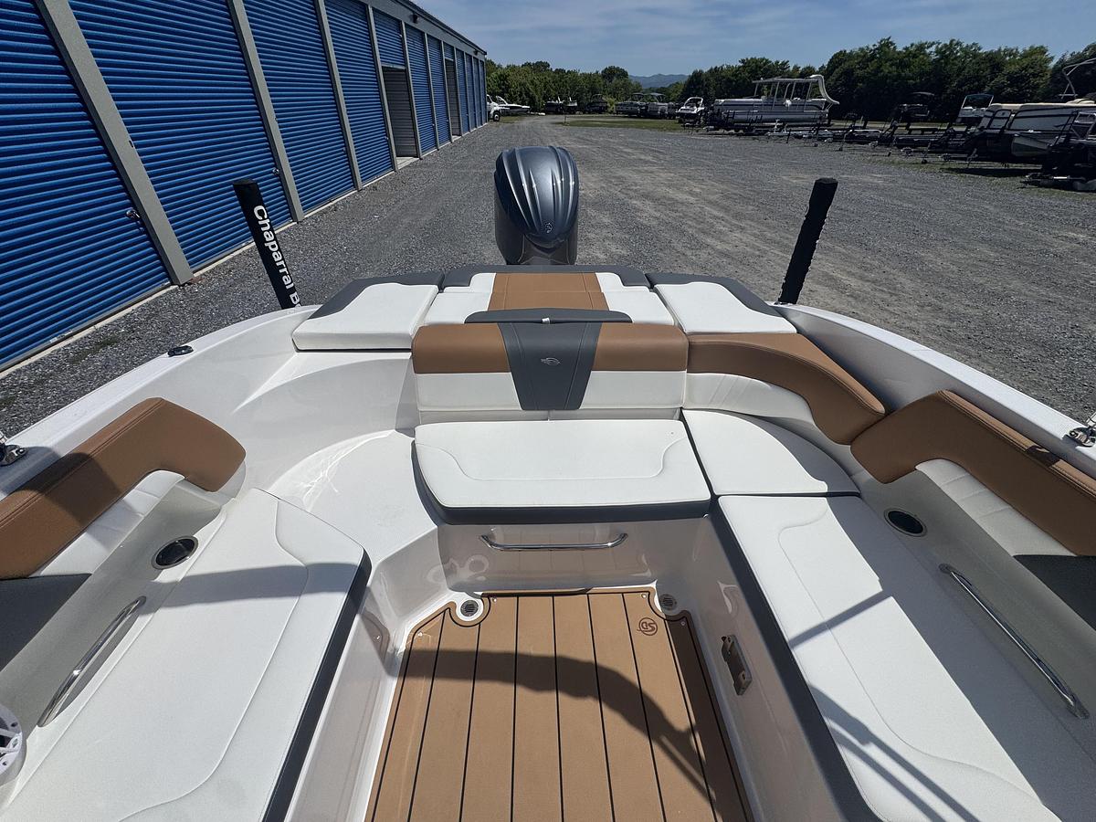 Used 2023 Chaparral 23 SSI Outboard