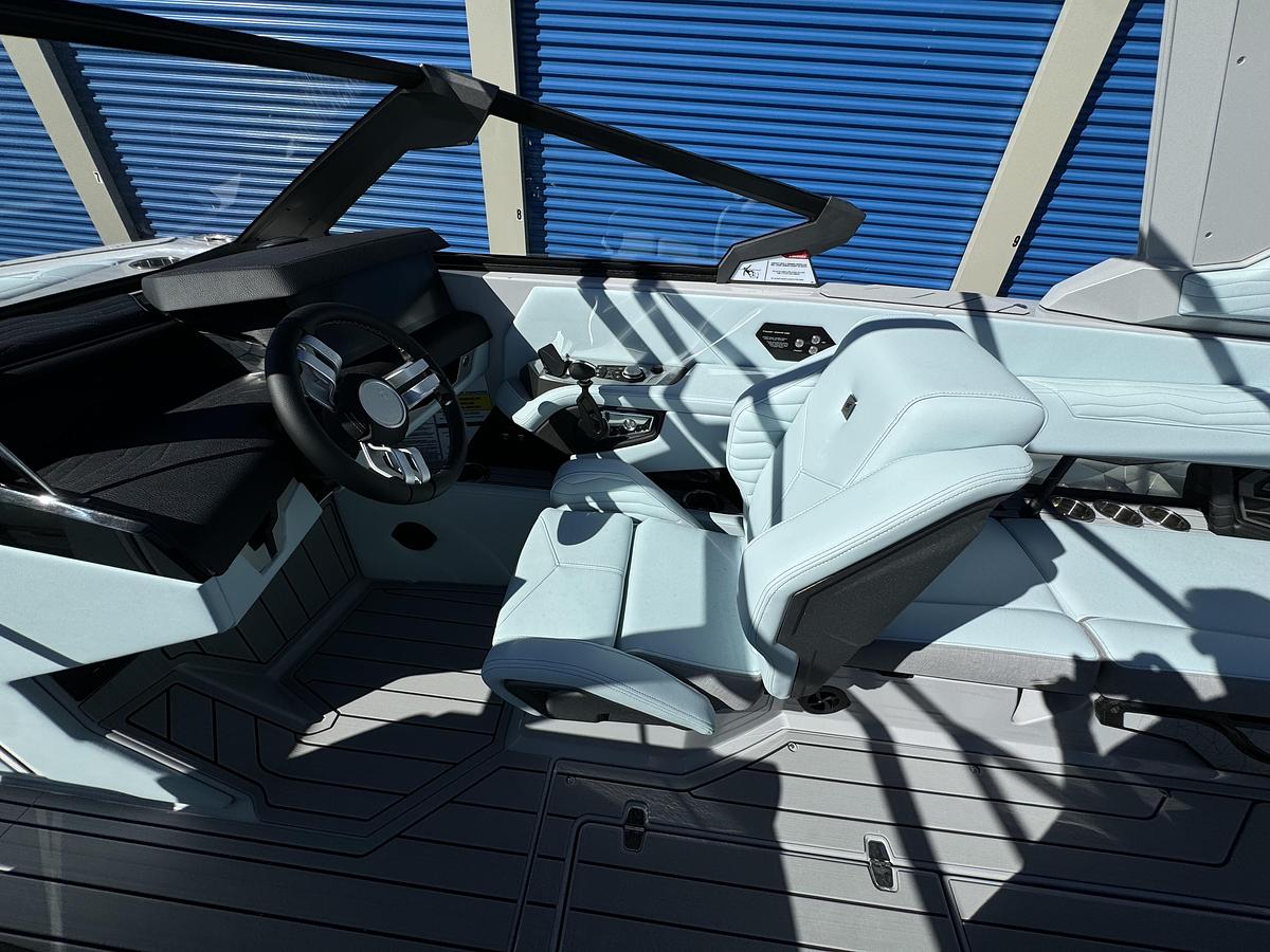 Used 2025 Nautique Super Air G G23