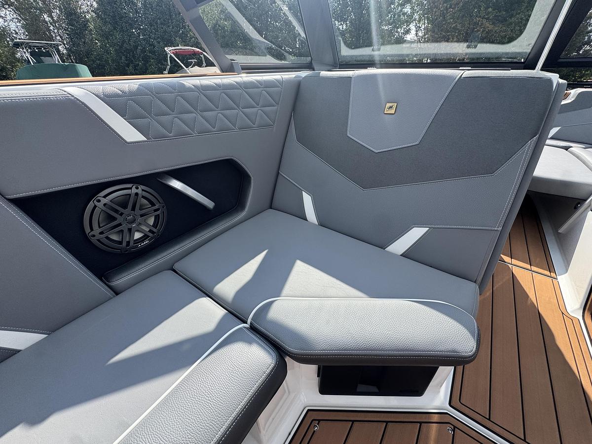 2027 Nautique Super Air GS22