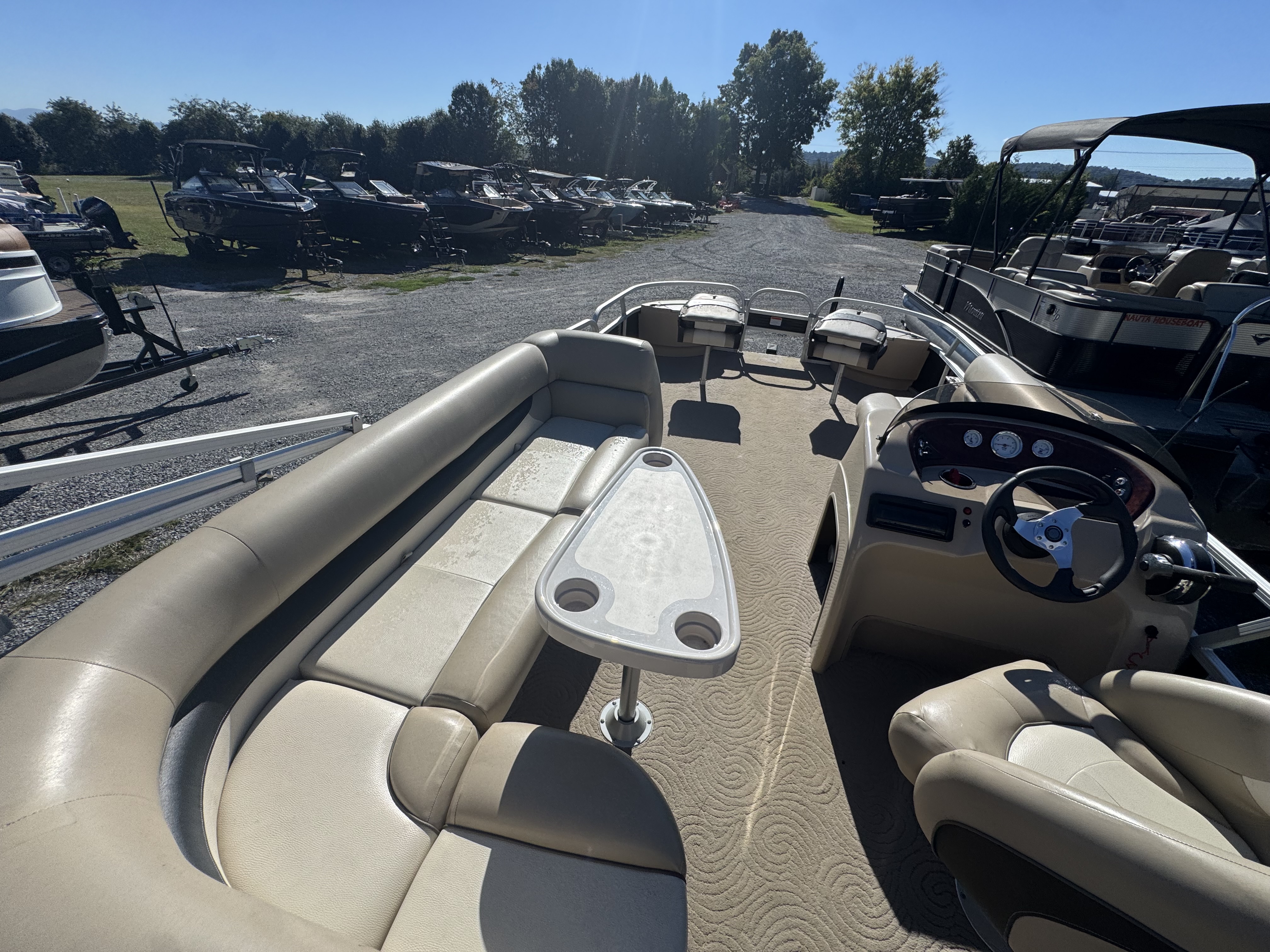Used 2013 Sun Tracker Fishing Barge 24 DLX