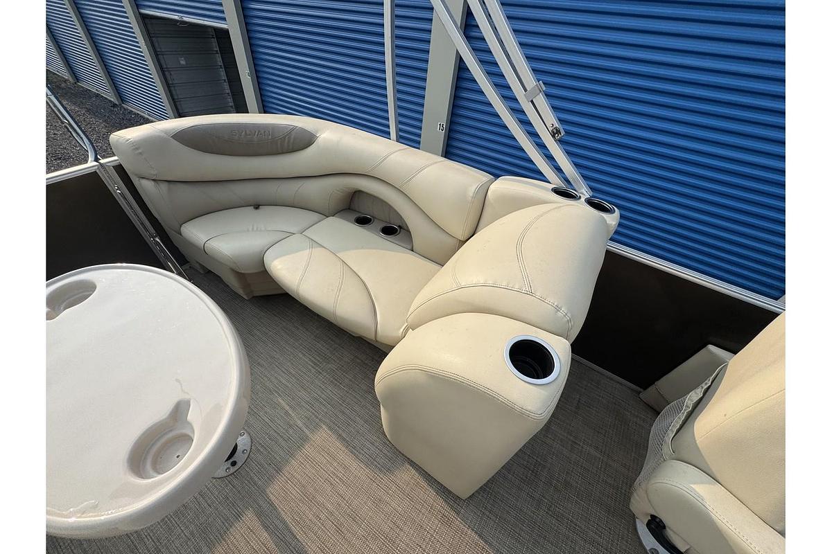 Used 2017 Sylvan Mirage Cruise 8522 LZ