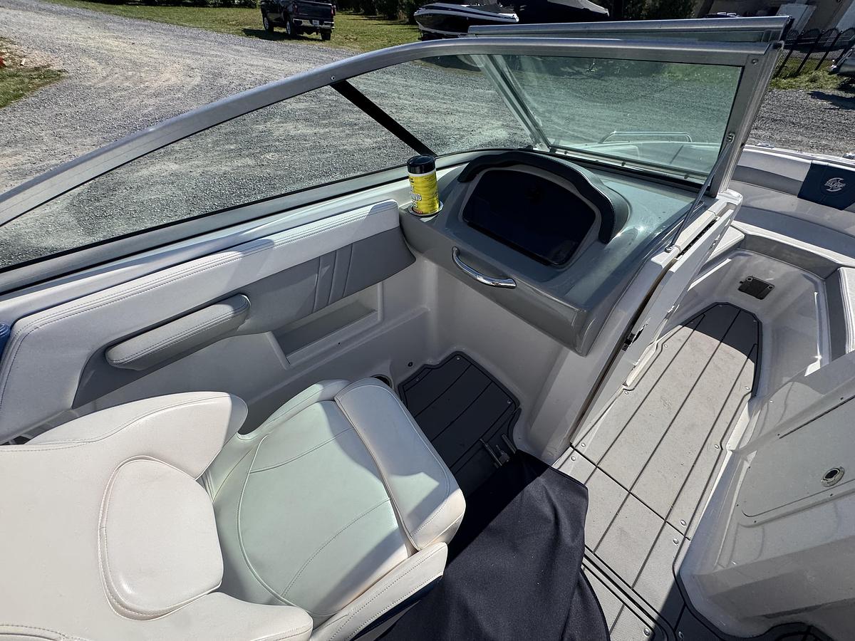 Used 2021 Chaparral 23 Surf