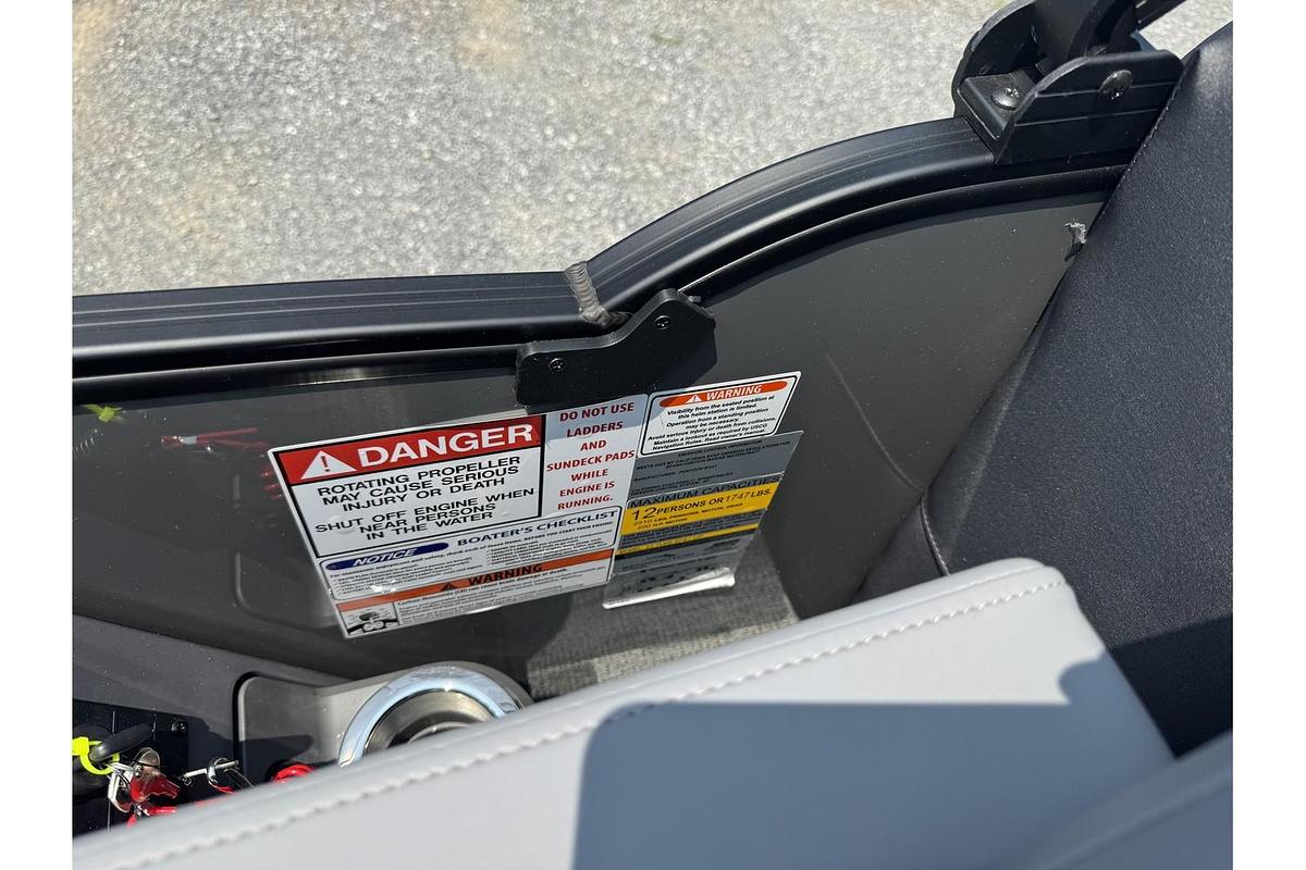 2025 Bennington 24 MFB