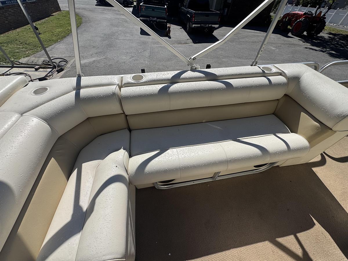 Used 2004 Odyssey 2305 MILLENNIUM