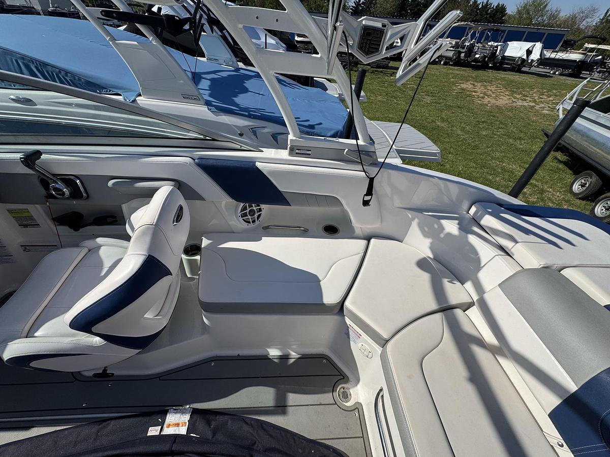 Used 2021 Chaparral 23 Surf