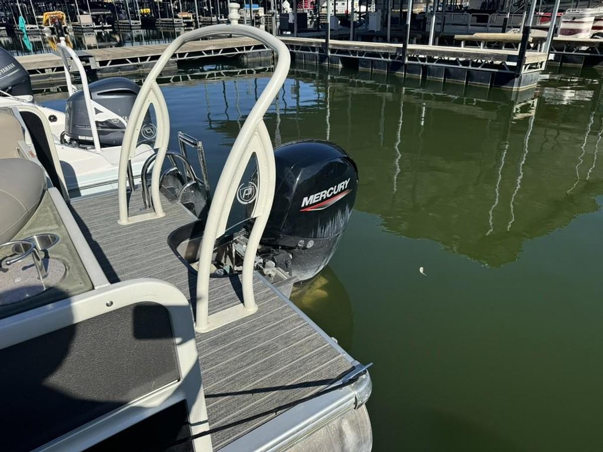 Used 2022 Premier Sunsation RF 230 CL