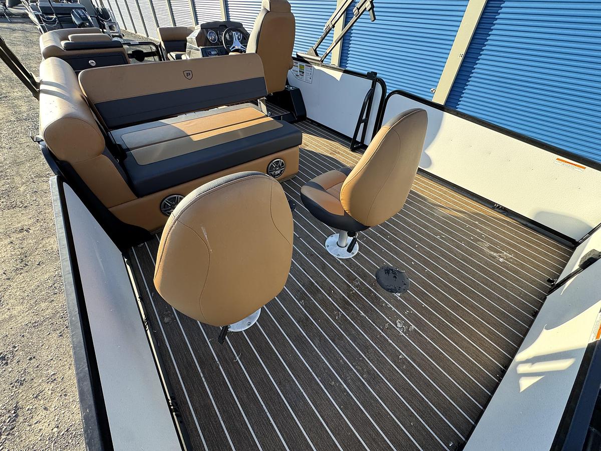 2026 Premier 230 SunSation RS (Rear Social)