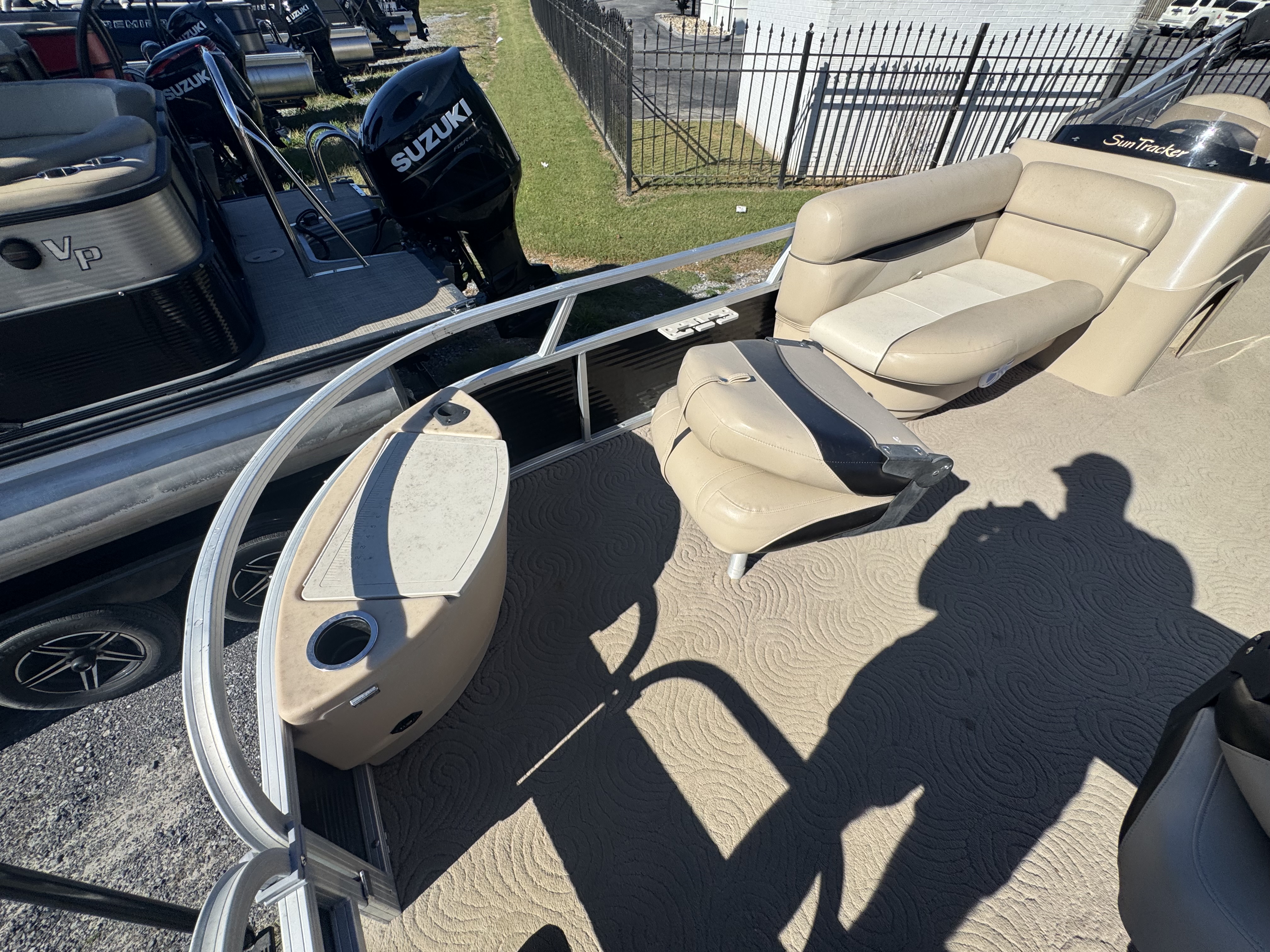 Used 2013 Sun Tracker Fishing Barge 24 DLX