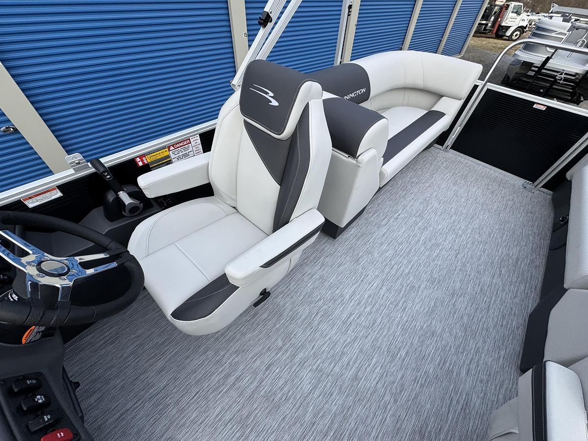 2026 Bennington 22 SSR-Tritoon