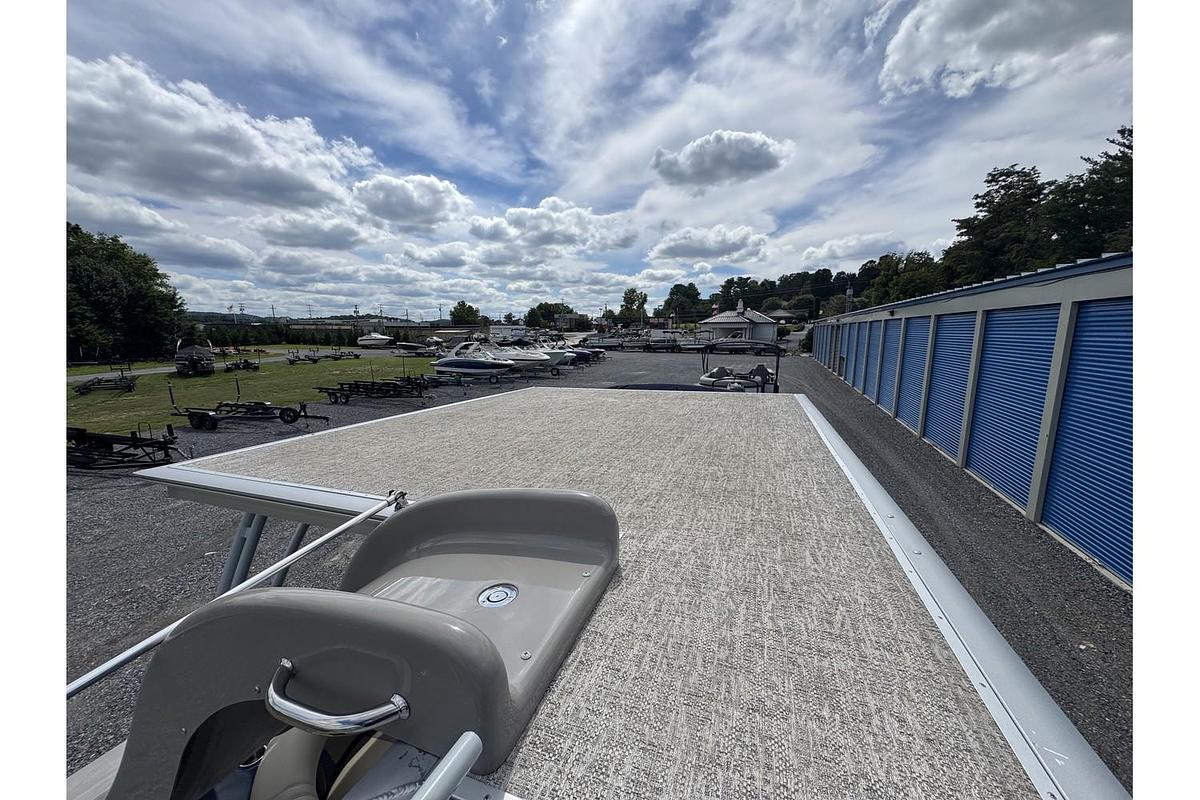 2024 Premier 250 Solaris UPPER DECK