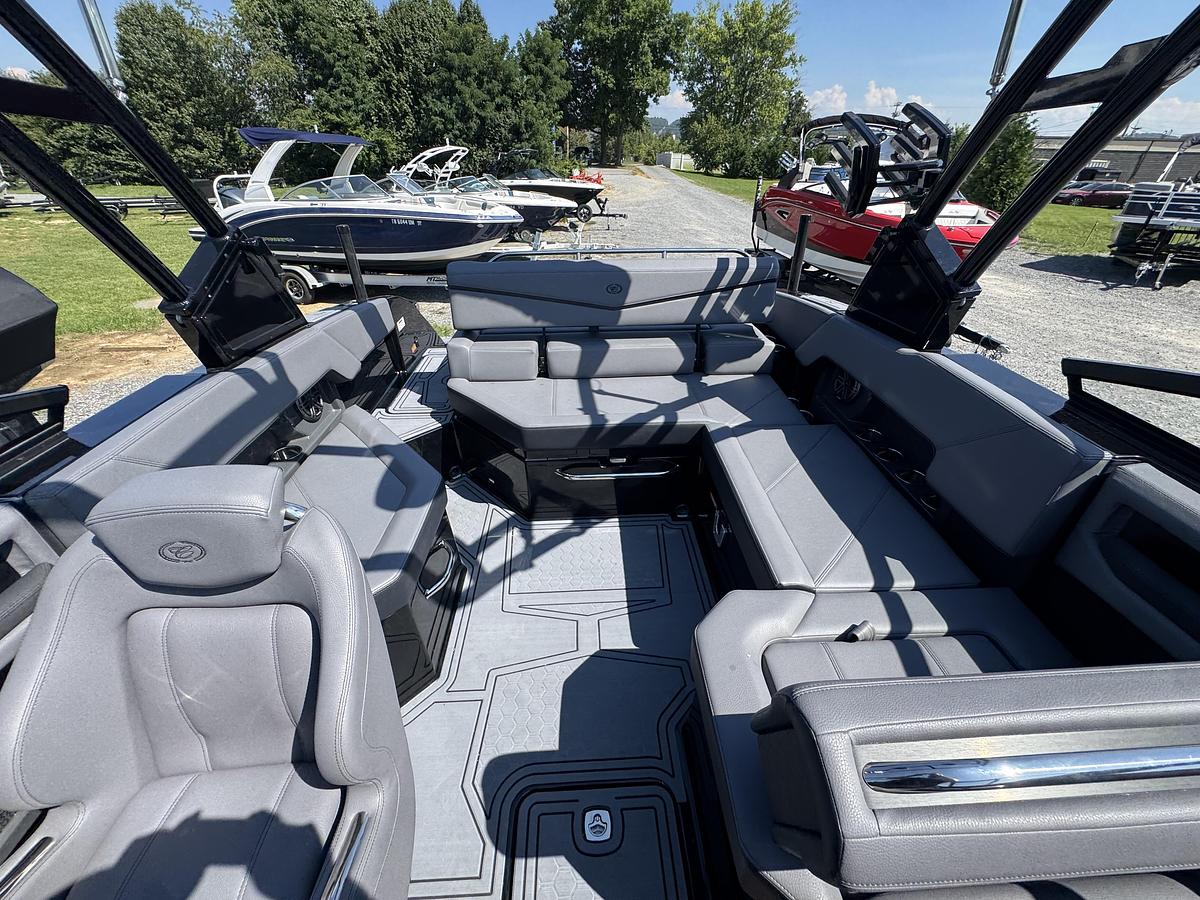 2026 Cobalt R4 Surf