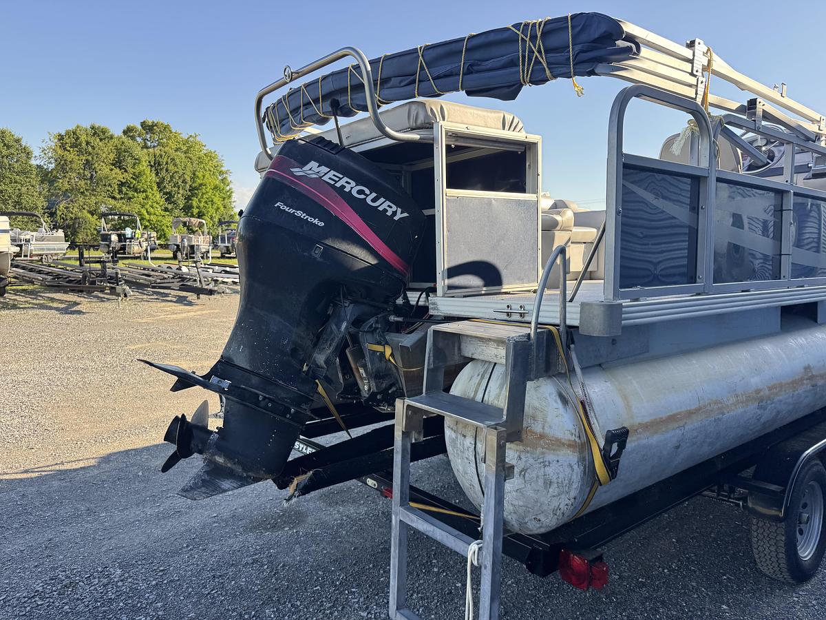 Used 1999 Crest 2200 DL