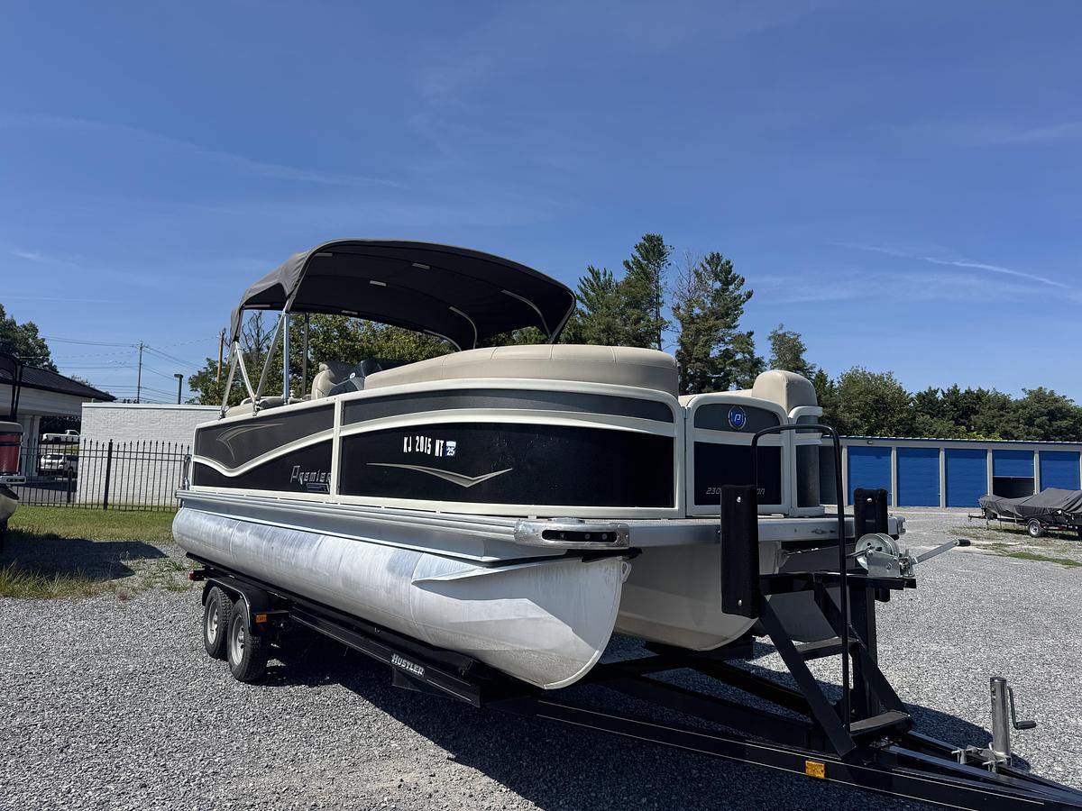 Used 2022 Premier Sunsation RF 230 CL
