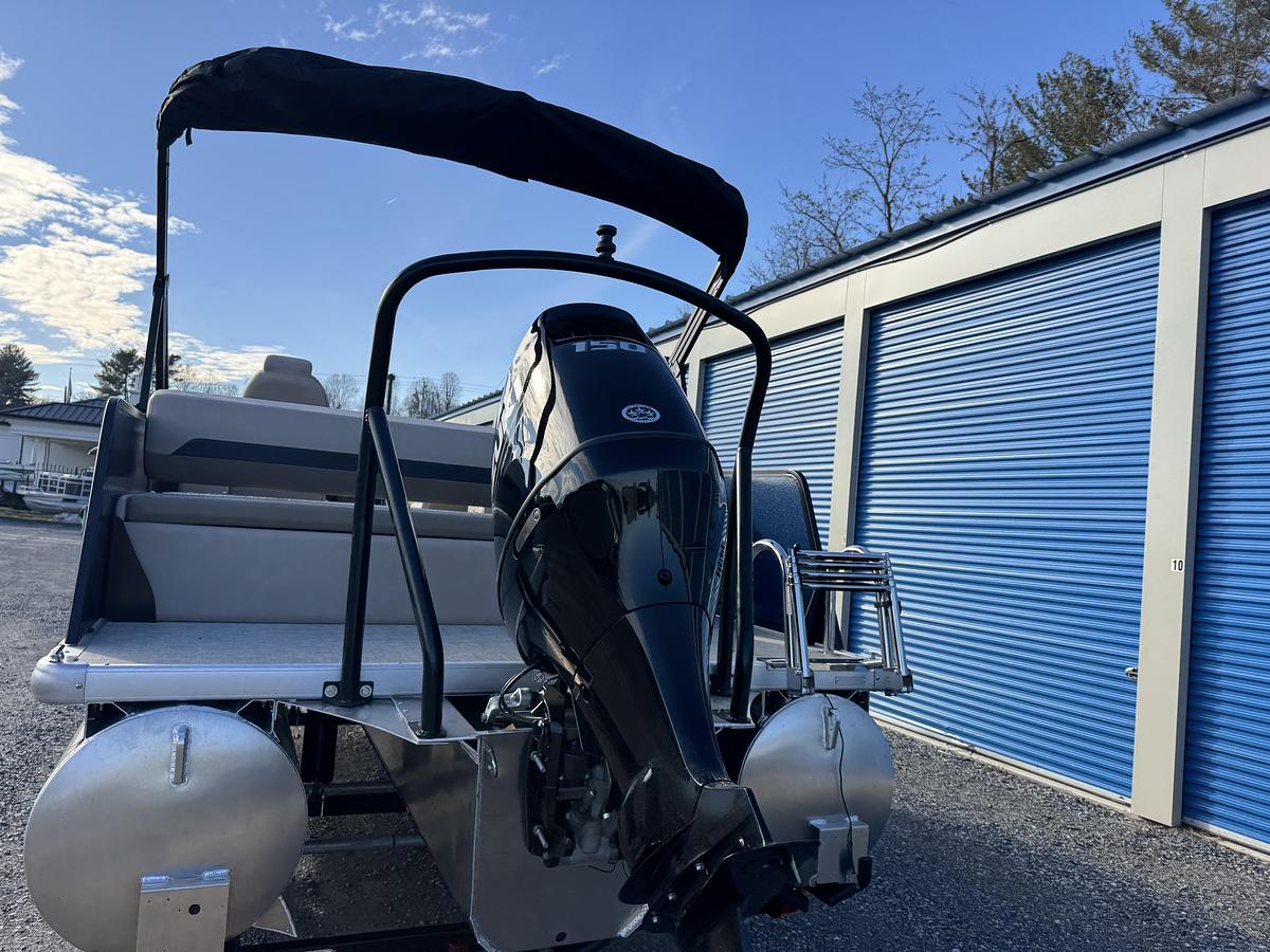 Used 2026 Premier 220 SunScape RL