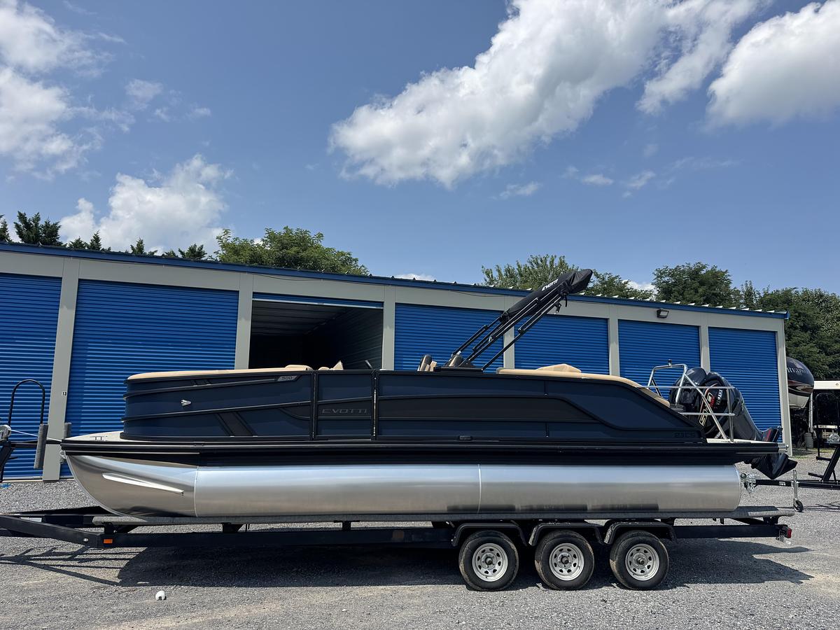 2027 Evotti 523CS 25.5 ft.