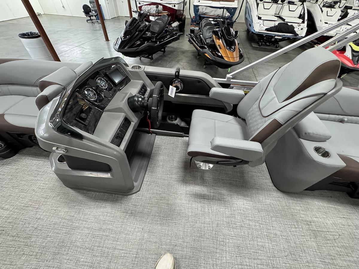 2026 Avalon 23 LSZ QLS