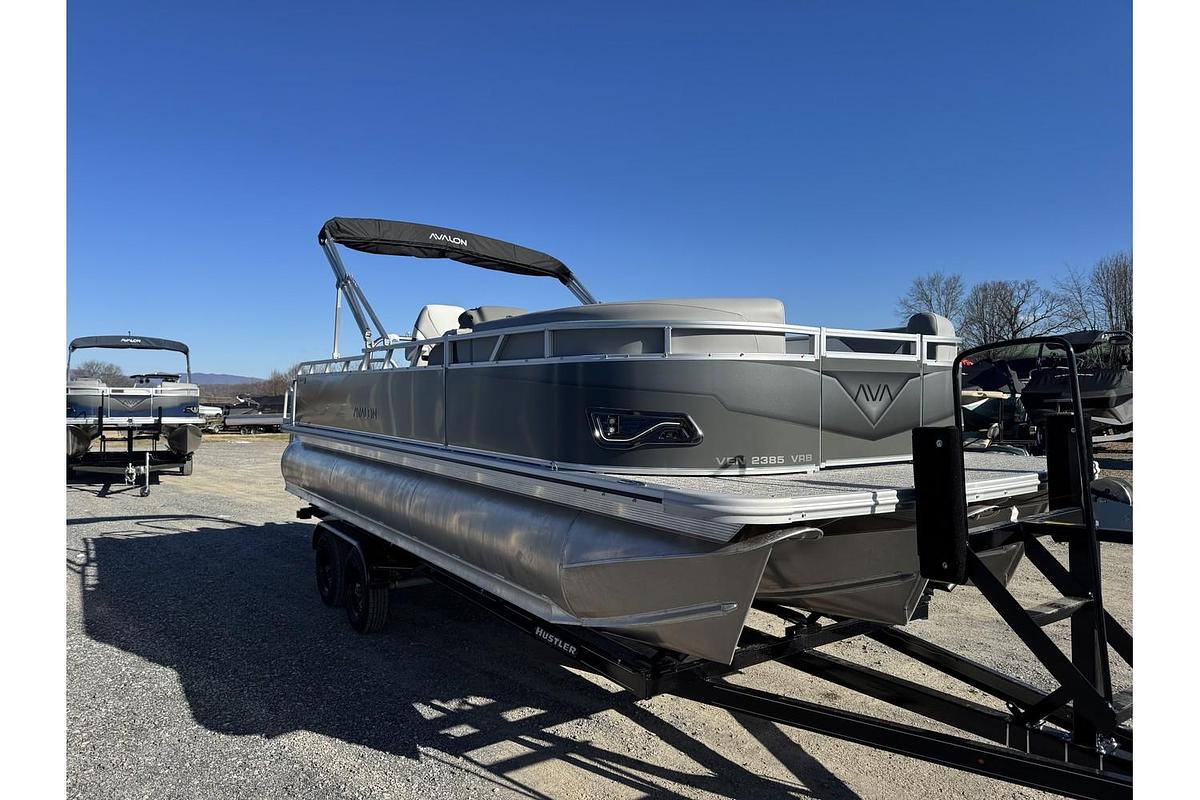 2025 Avalon Venter 85 Versatile Rear Bench