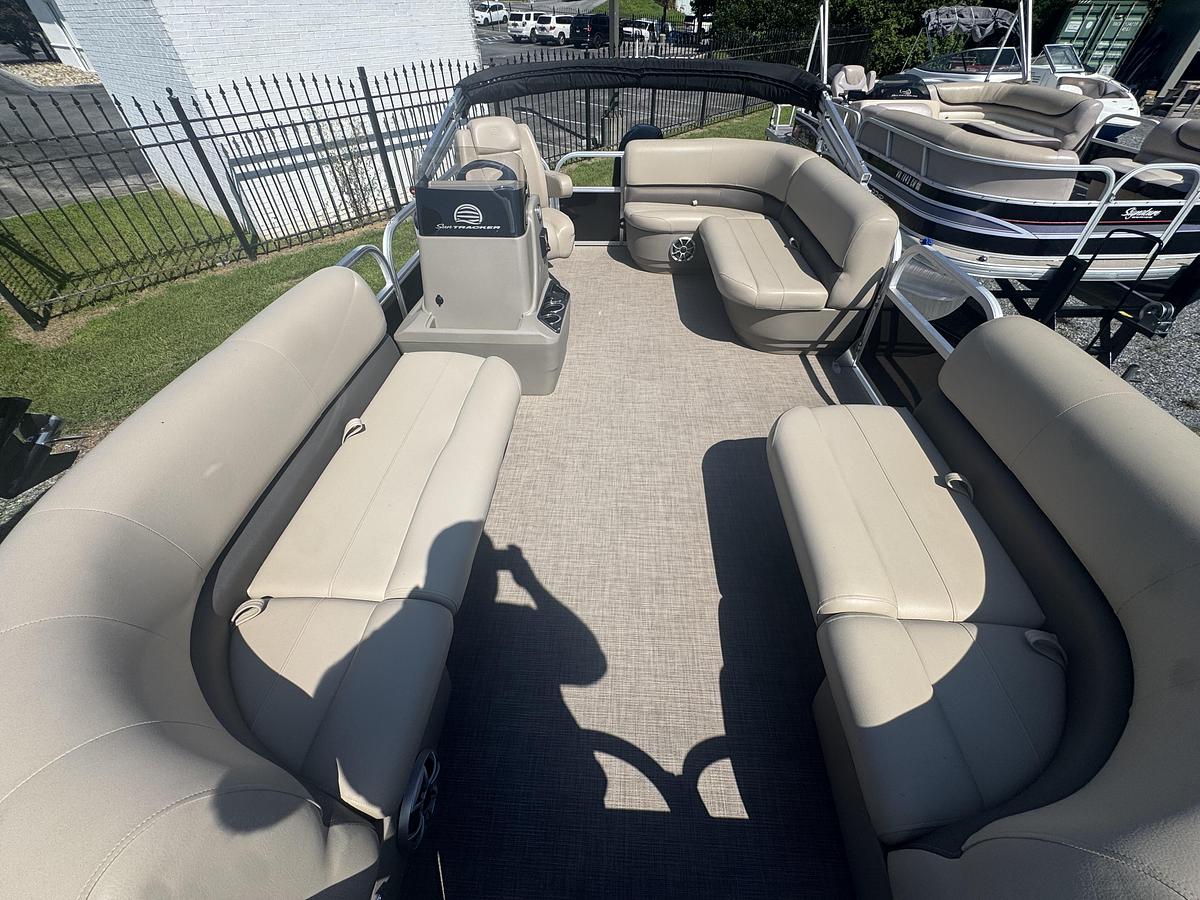 Used 2024 Sun Tracker Party Barge 16 DLX
