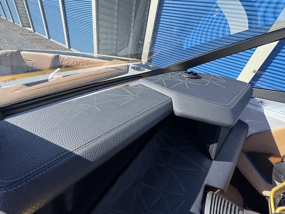 2027 Nautique Super Air Nautique G25 Paragon