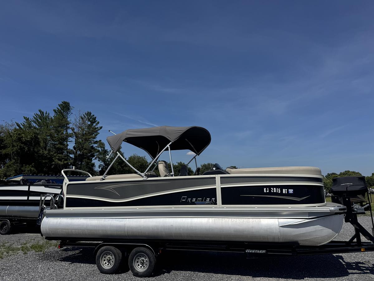 Used 2022 Premier Sunsation RF 230 CL