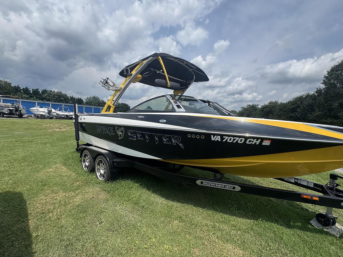 Used 2012 Malibu Wakesetter LSV