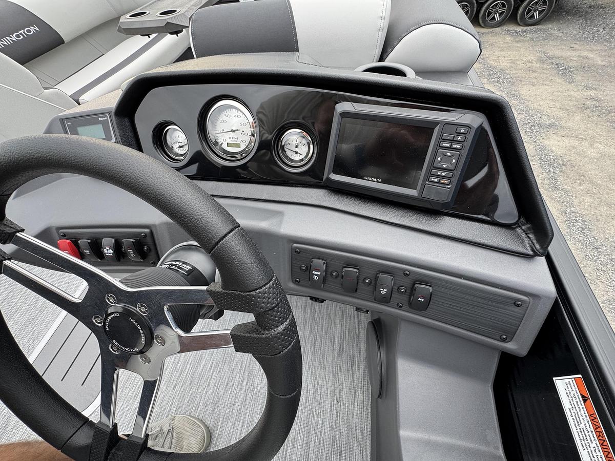 2026 Bennington 22 SSR-Tritoon