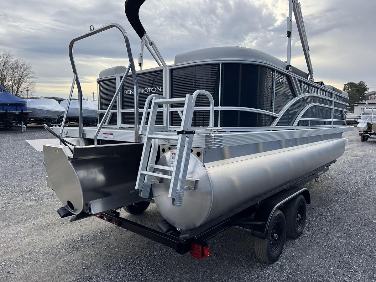 2026 Bennington 22 SSR-Tritoon