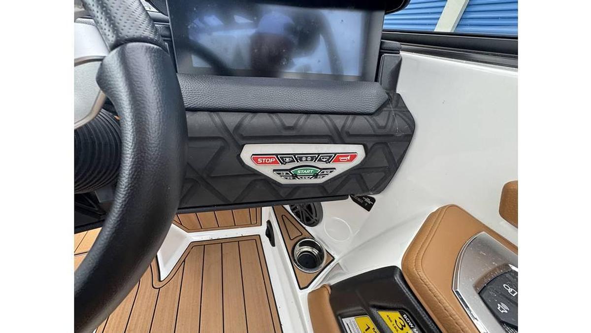 Used 2023 Nautique GS22