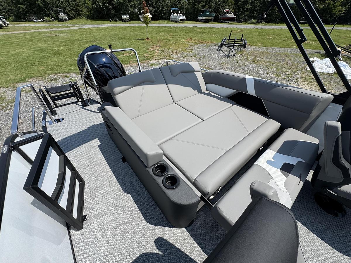2027 Evotti 521CS 23.5 ft.