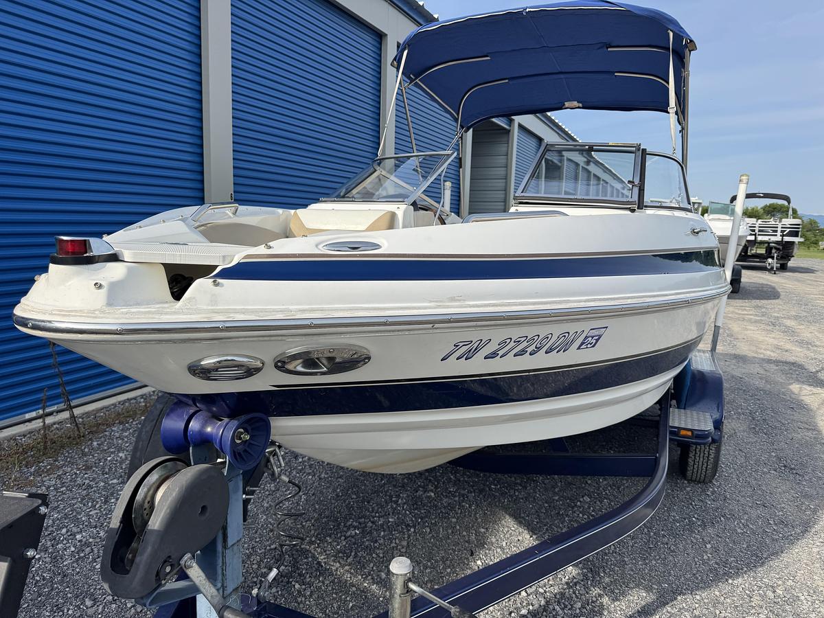 Used 2005 Larson LXI 208