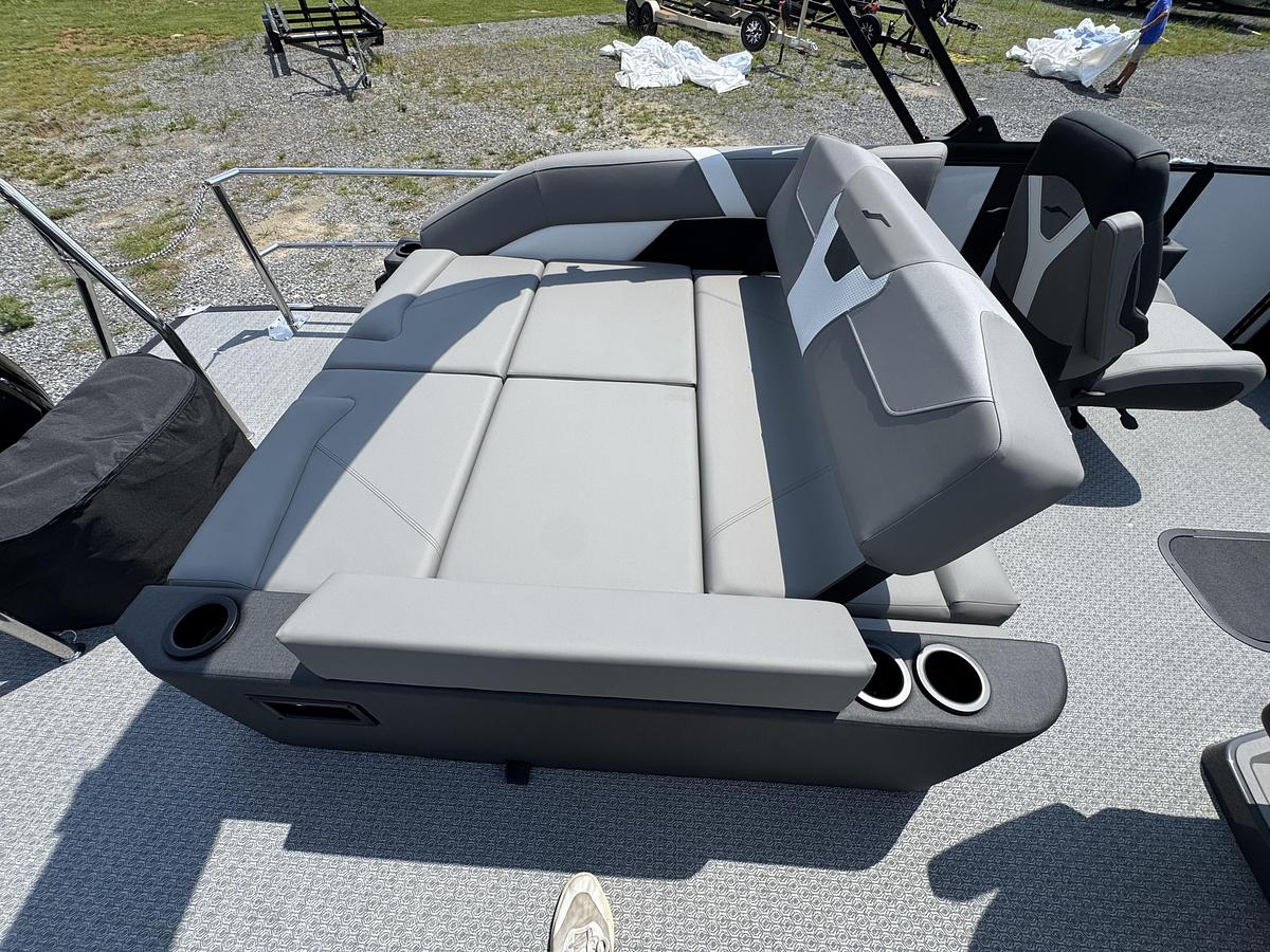 2027 Evotti 521CS 23.5 ft.