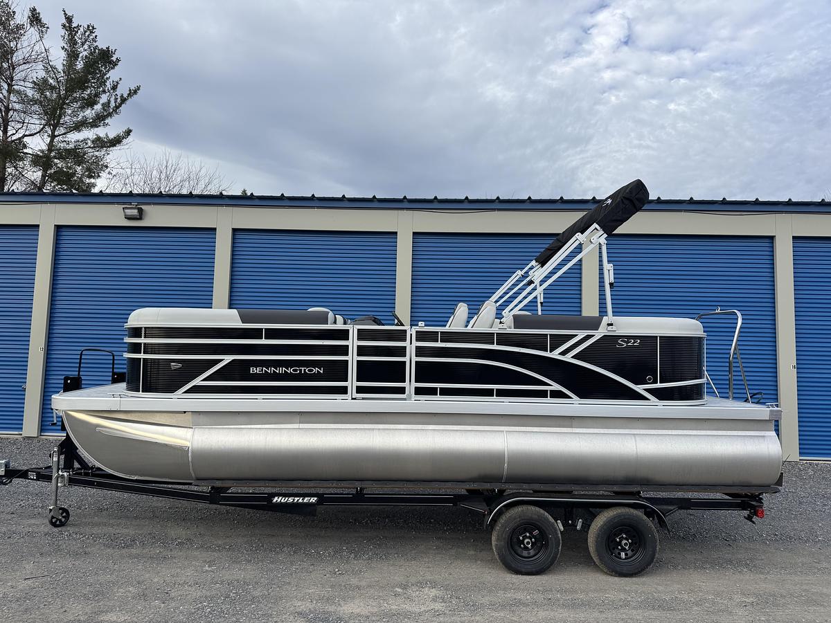 2026 Bennington 22 SSR-Tritoon