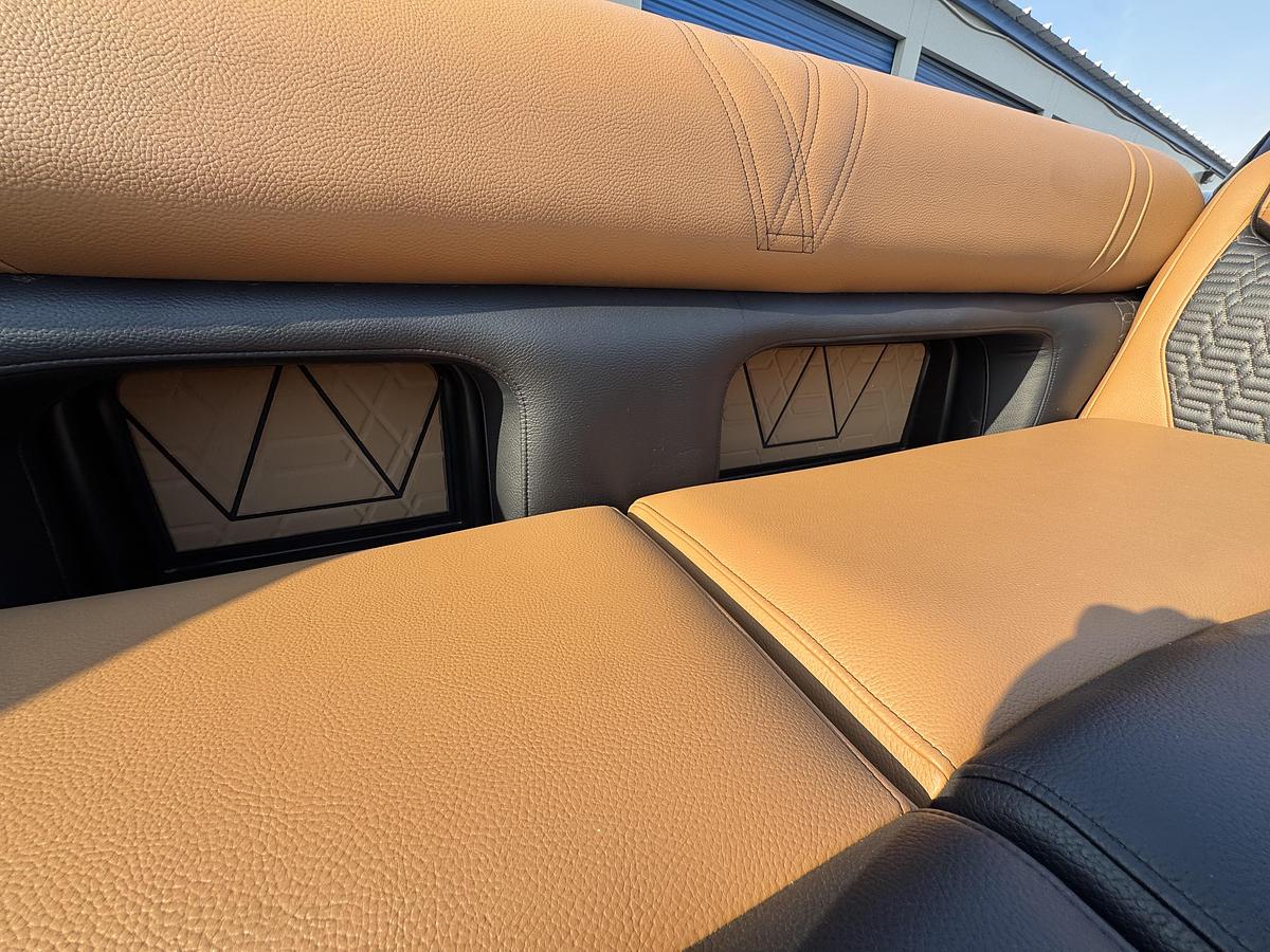 2026 Premier 250 Intrigue RL