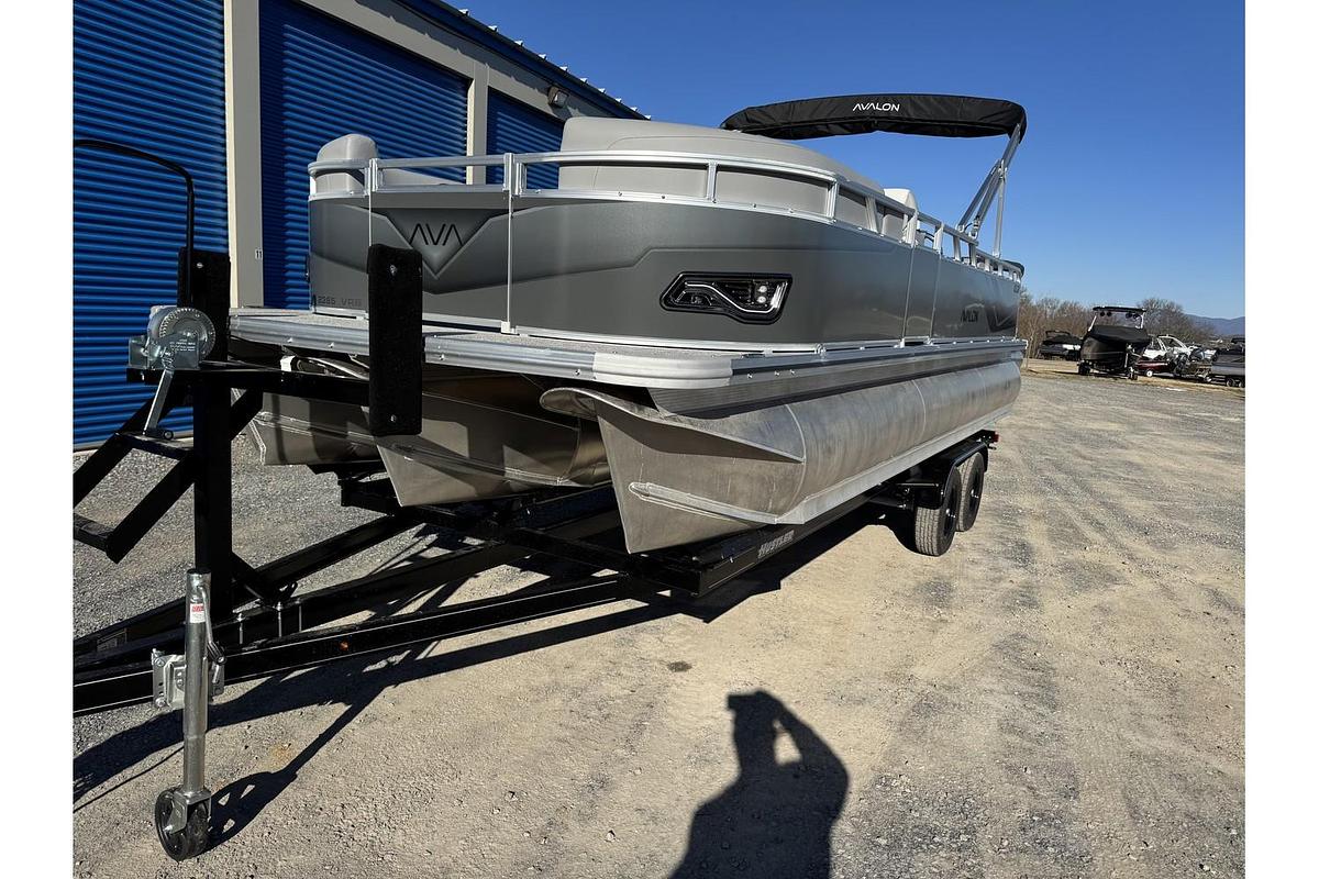 2025 Avalon Venter 85 Versatile Rear Bench