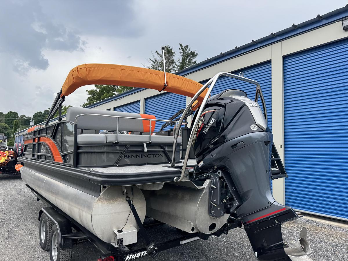 Used 2023 Bennington 22 SSB-SPS